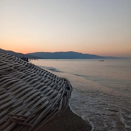 בית נופש Ida Life Detached With Pool *