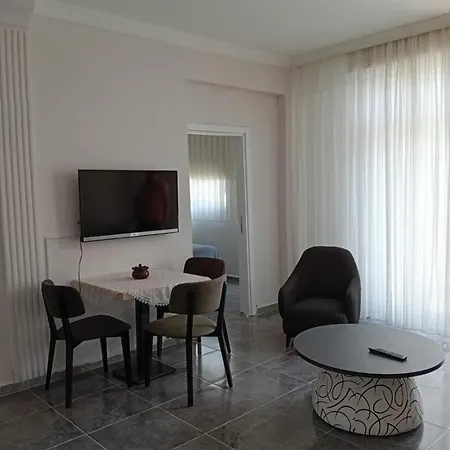 Ida Life Detached With Pool ספריהיסאר